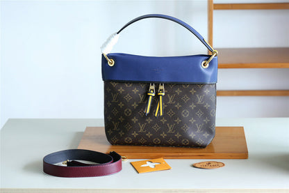 The Franco Shops - Louis Vuittons  - 7955