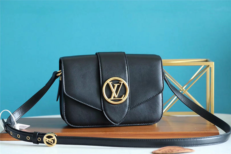 The Franco Shops - Louis Vuittons  - 7754