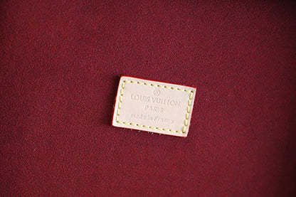 Franco Shops - Louis Vuittons  - 9536