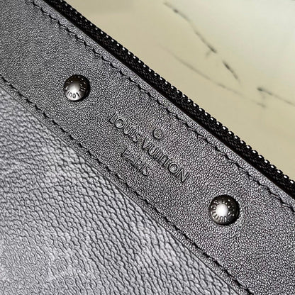 Franco Shops - Louis Vuittons  - 15736
