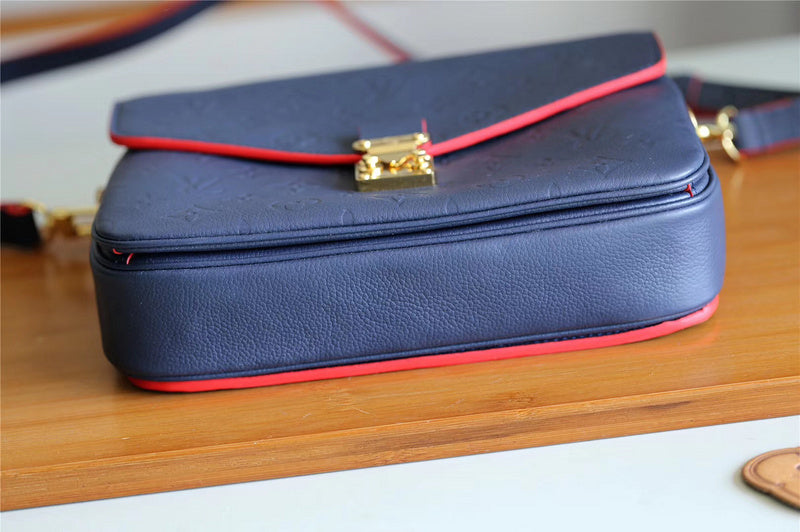 The Franco Shops - Louis Vuittons  - 7820