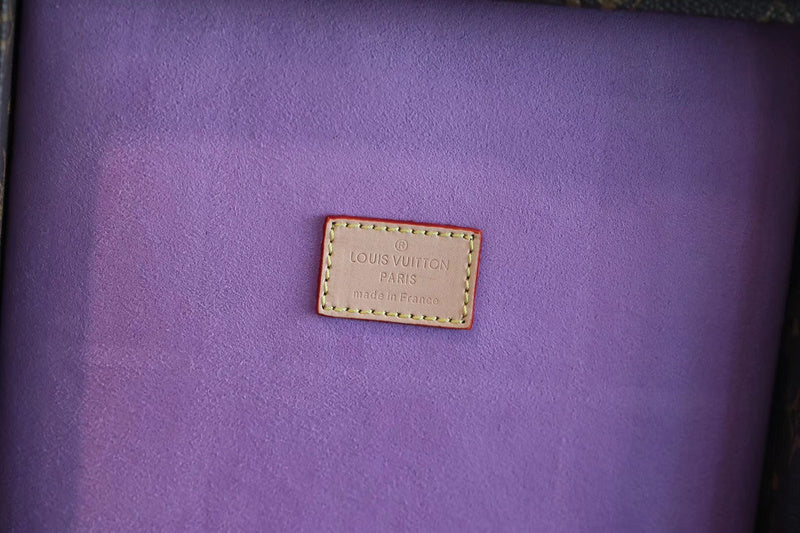 Franco Shops - Louis Vuittons  - 9527