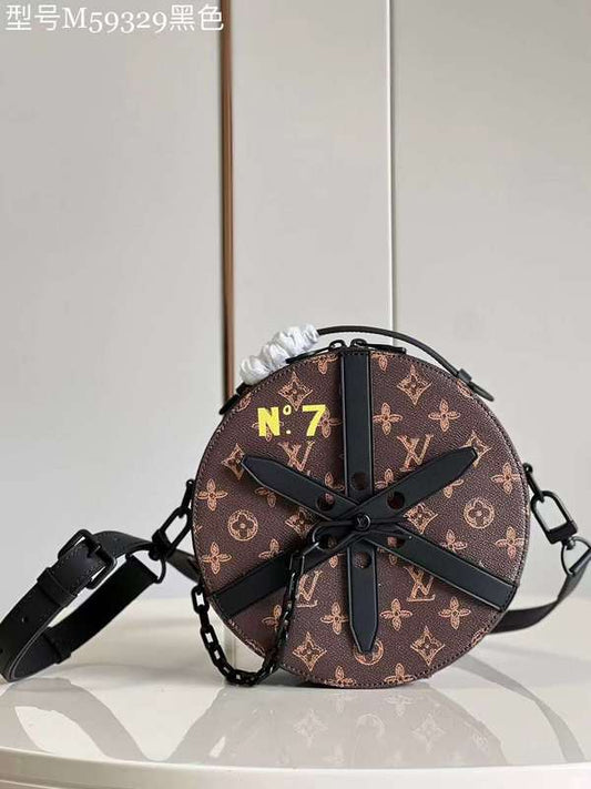 The Franco Shops - Louis Vuittons  - 12073