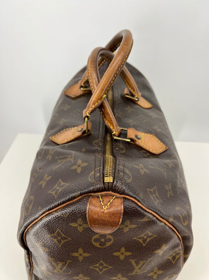 Handbag Luxury Designer By Louis Vuitton  Size: Large