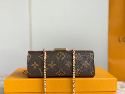 Franco Shops - Louis Vuittons  - 15719