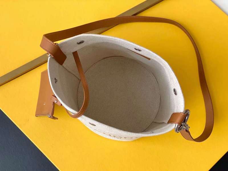 Yves Saint Laurent - Bags   159