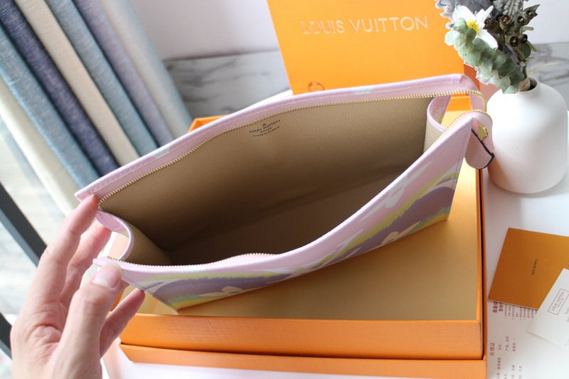 Franco Shops - Louis Vuittons  - 15564