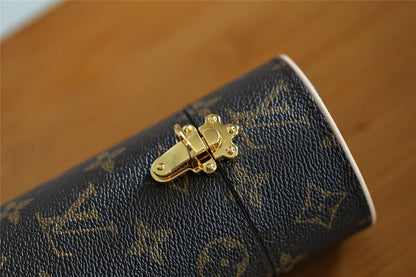 Franco Shops - Louis Vuittons  - 9387