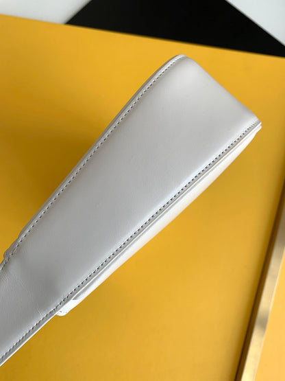 Yves Saint Laurent LE 5  7 Hobo Bag White Material
