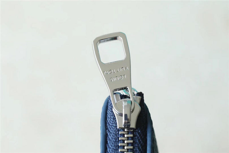 Franco Shops - Louis Vuittons  - 10712
