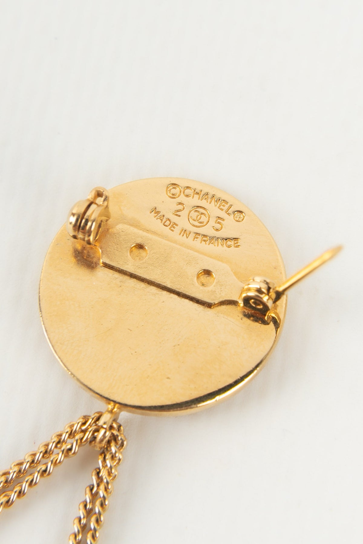 Broche Chanel