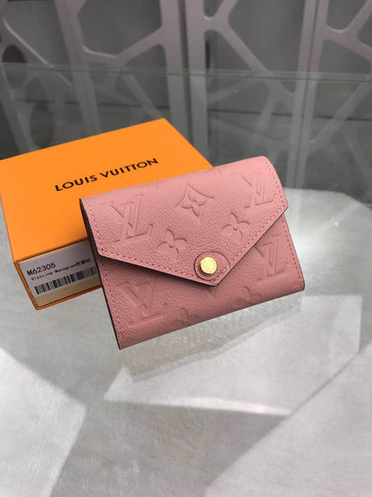 Franco Shops - Louis Vuittons  - 9153