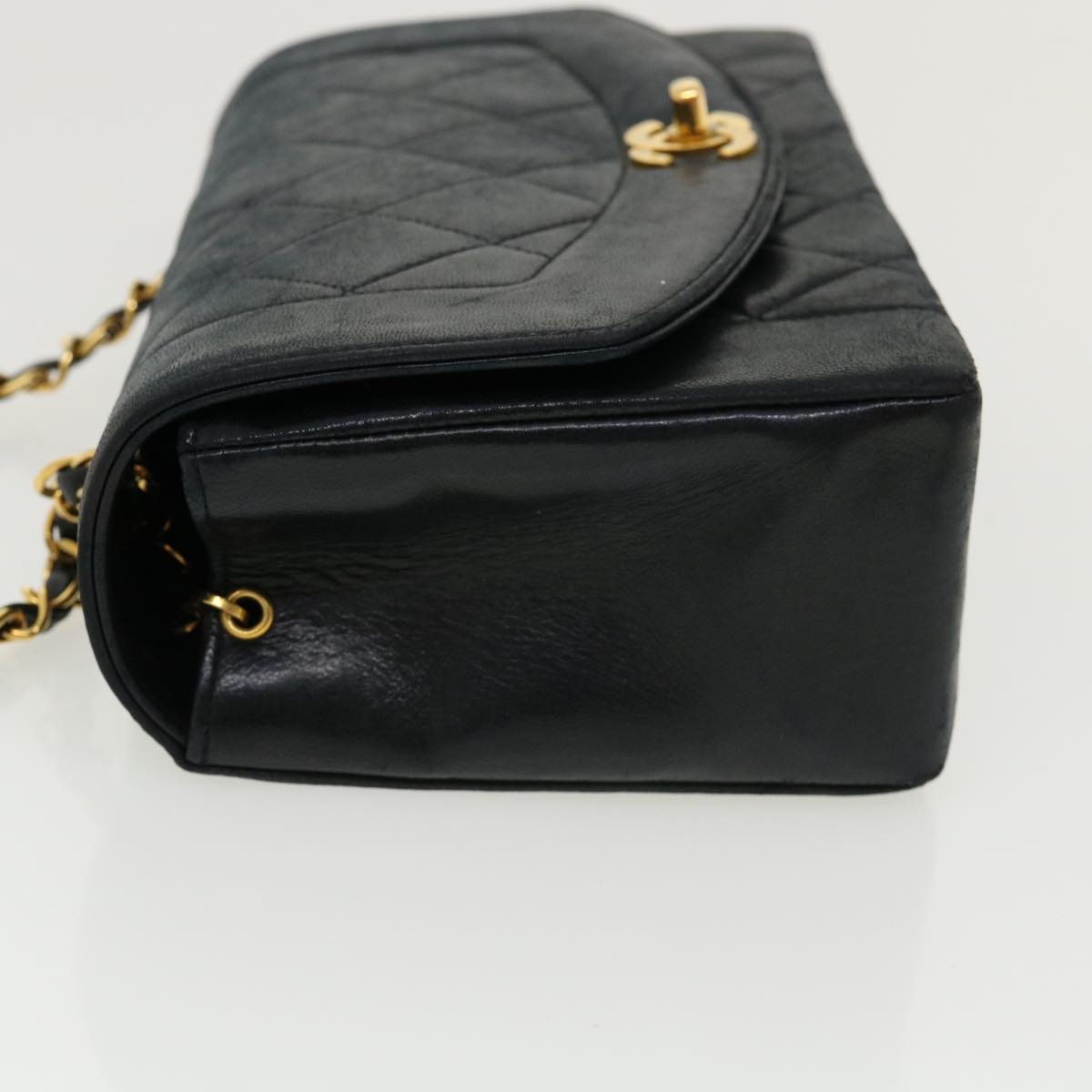 CHANEL Diana Matelasse Shoulder Bag Lamb Skin Black CC Auth 31443