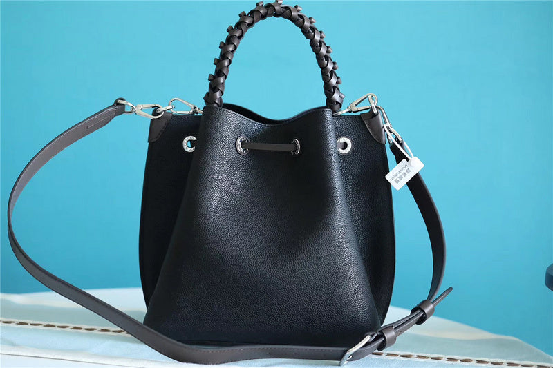 The Franco Shops - Louis Vuittons  - 7903
