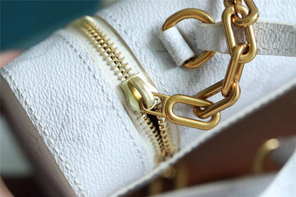 Franco Shops - Louis Vuittons  - 9270