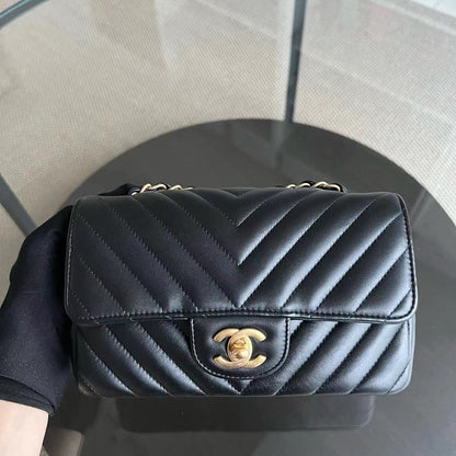 Mini Classic Flap 20CM Chevron Lambskin Black Golden Hardware Series 27