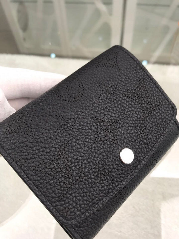 Franco Shops - Louis Vuittons  - 9144