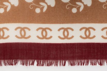 Foulard / étole en laine et cachemire Chanel
