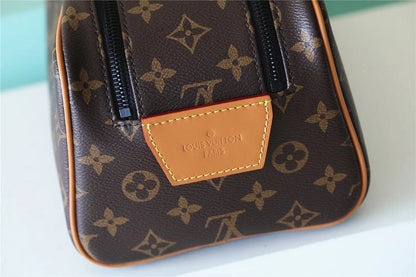 Franco Shops - Louis Vuittons  - 10664