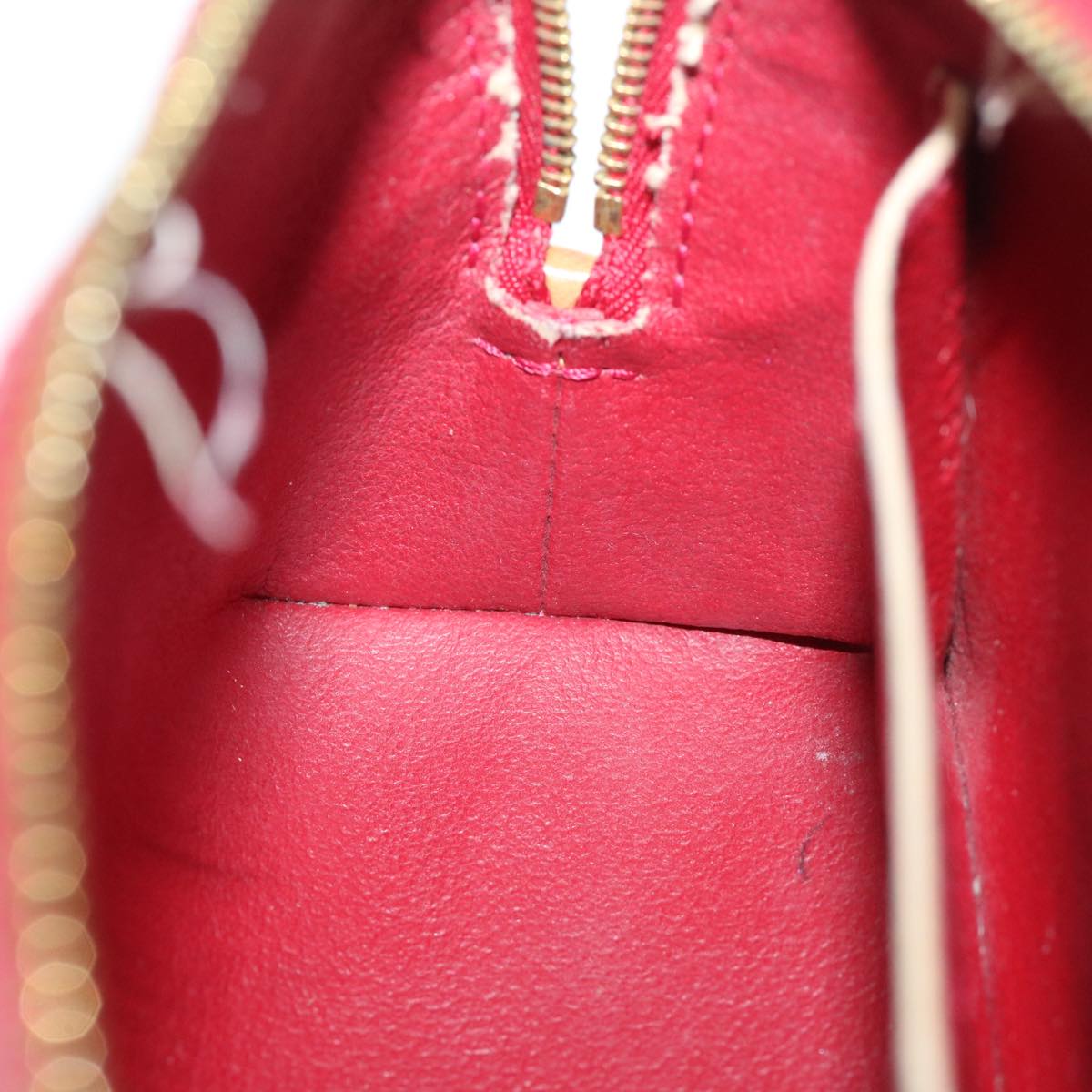 LOUIS VUITTON Monogram Vernis Pochette Cosmetic Pouch Red M90172 LV 34575