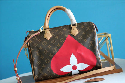 The Franco Shops - Louis Vuittons  - 7670