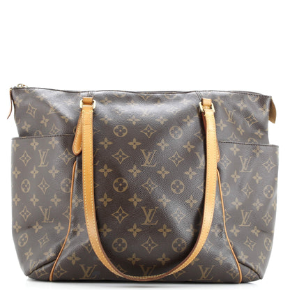 Totally Handbag Monogram Canvas MM