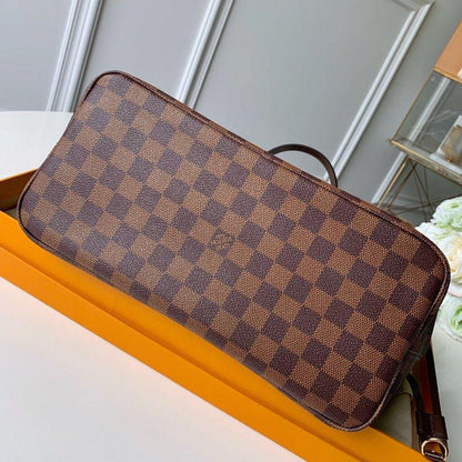 Franco Shops - Louis Vuittons  - 15575