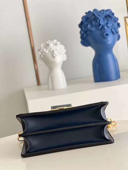 The Franco Shops - Louis Vuittons  - 12103