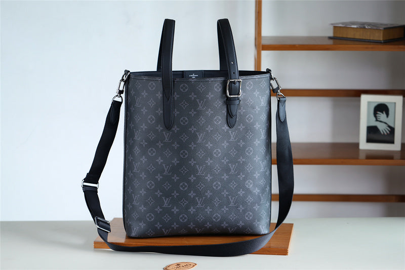 Franco Shops - Louis Vuittons  - 9845