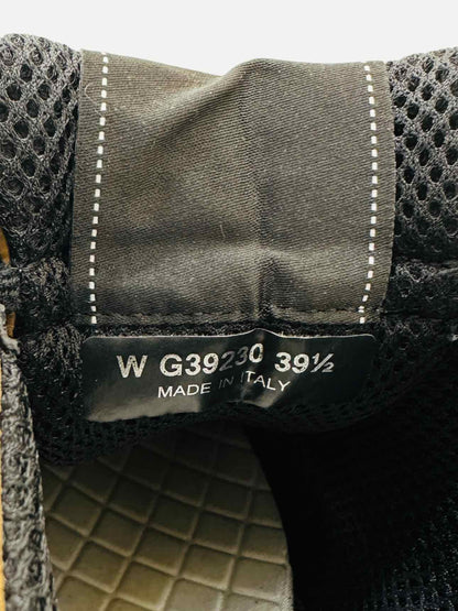 CHANEL Low Top Beige CC Logomania Sneakers