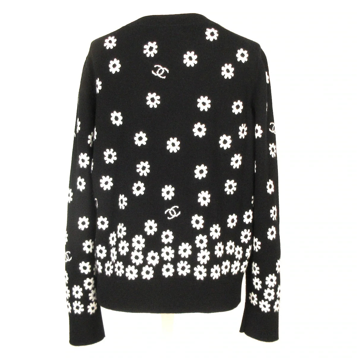 Chanel black & white Sweater, 40