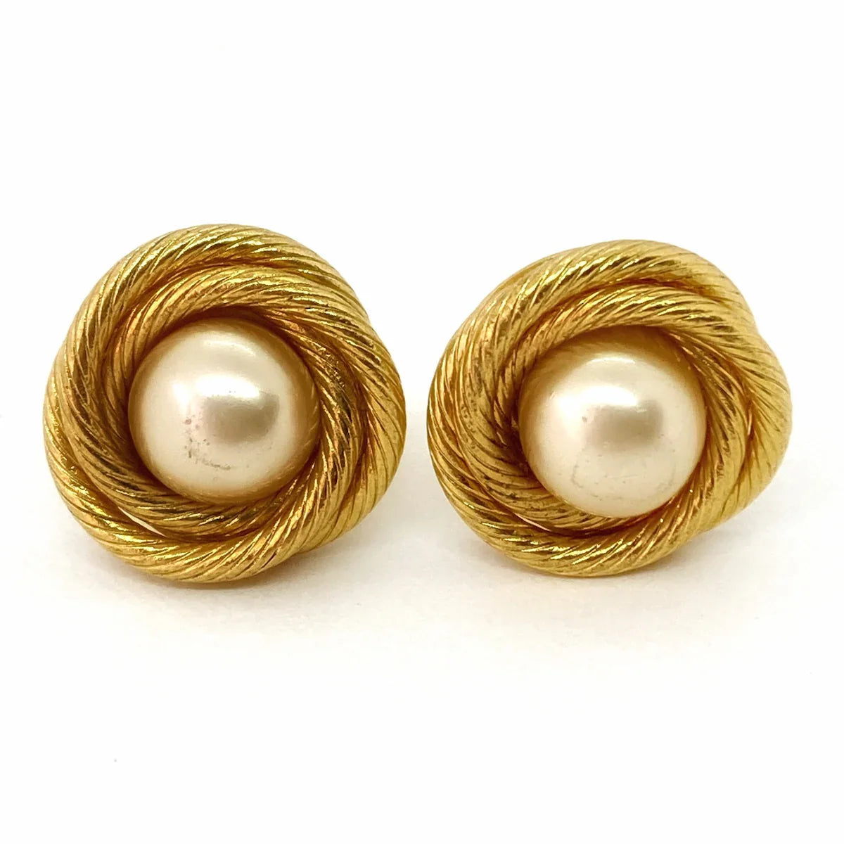 Chanel Clip on earrings