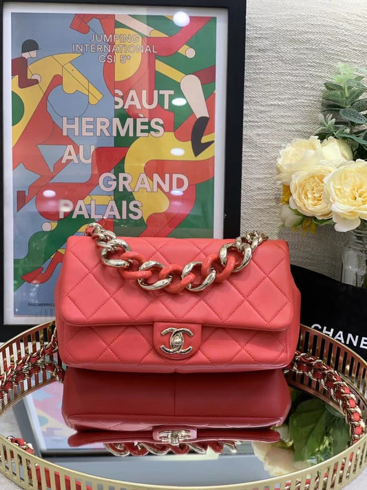 Preloved Chanel Flap Bag Red 23*14CM 8408