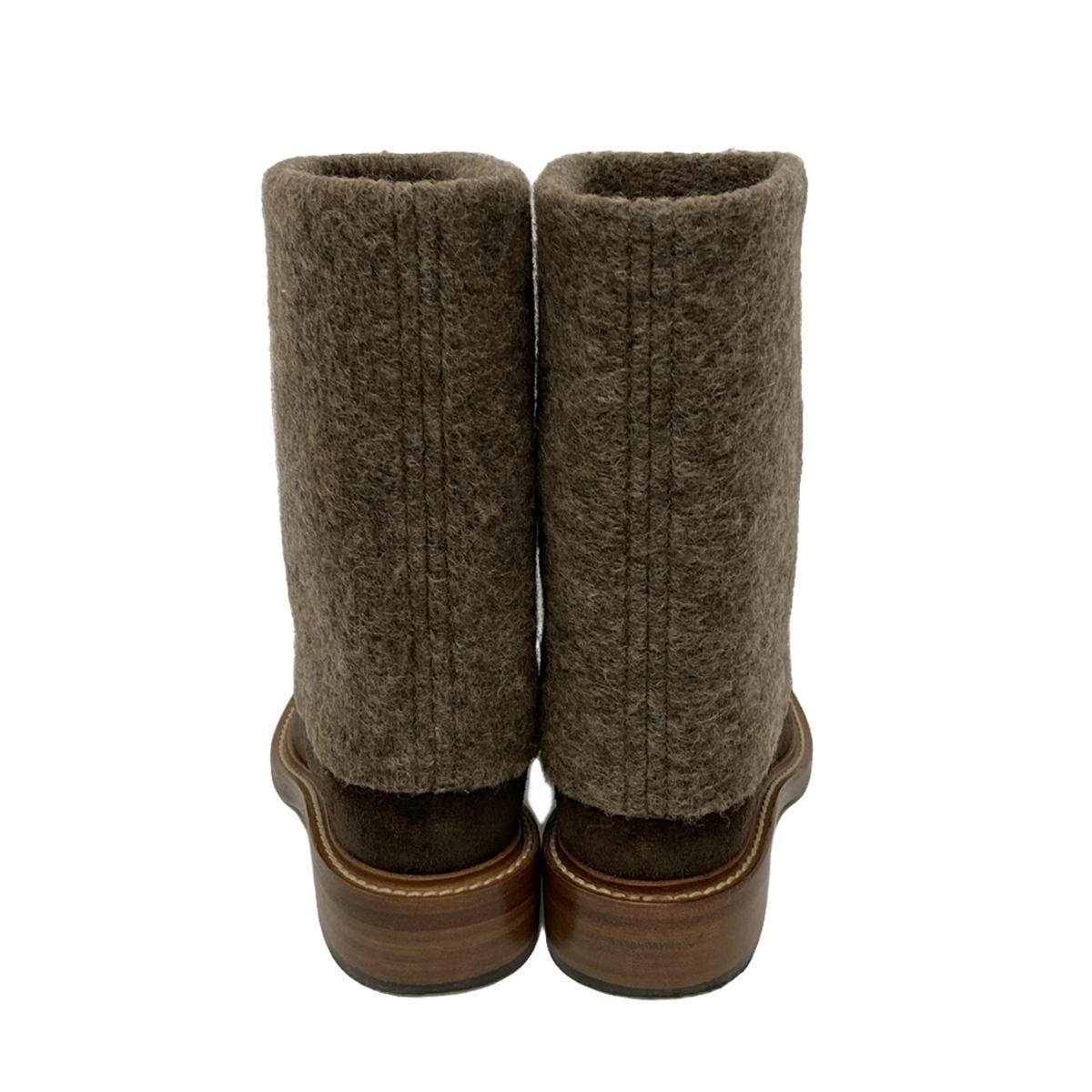 Chanel brown suede boots