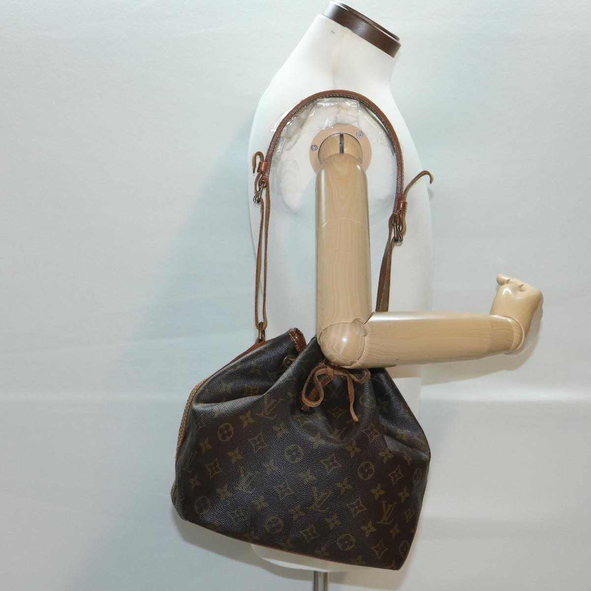 LOUIS VUITTON Monogram Petit Noe Shoulder Bag M42226 LV 38442