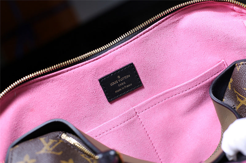 The Franco Shops - Louis Vuittons  - 7964