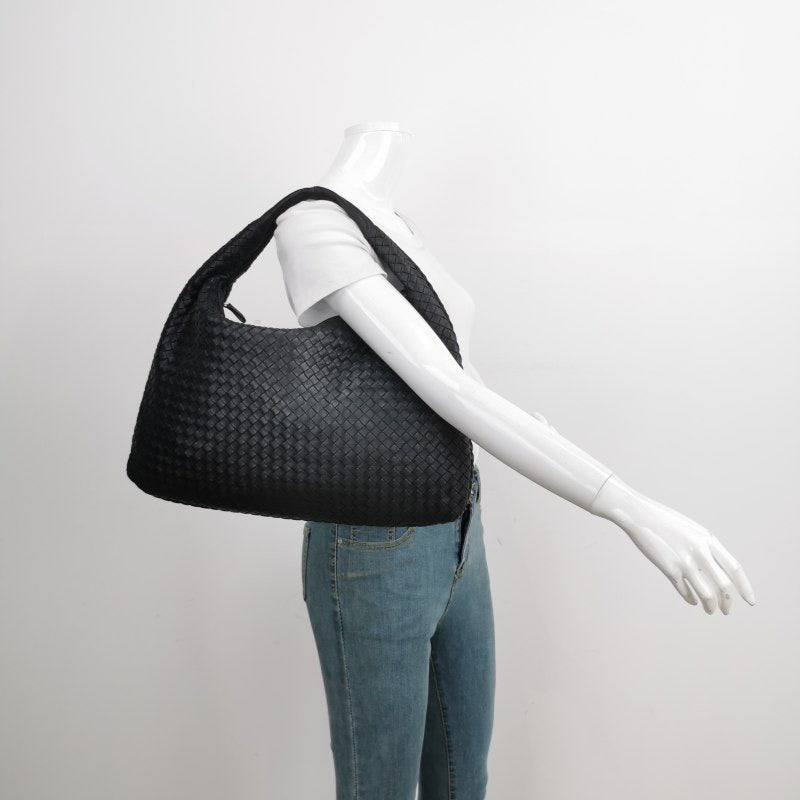 Bottega Veneta Intrecciato Hobo Bag Medium Black Lambskin leather 47cm