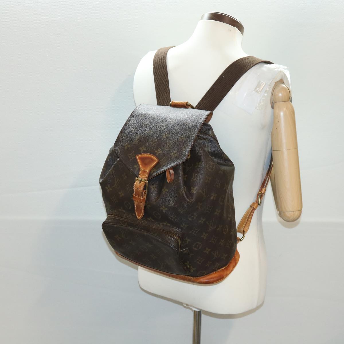 LOUIS VUITTON Monogram Montsouris GM Backpack M51135 LV 39264