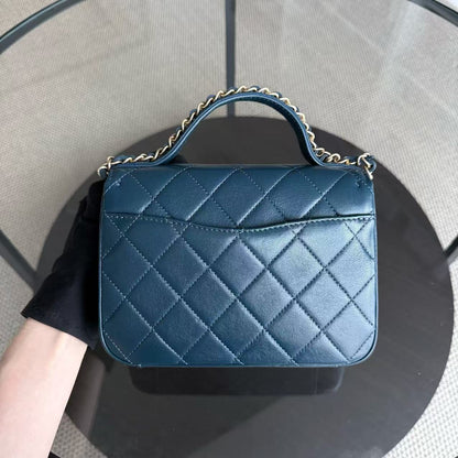 *Un* Chanel 19 Flap - C19 With Top Handle 19 Bag Quilted Lambskin Blue Gold Hardware Series 28