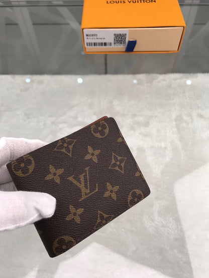 Franco Shops - Louis Vuittons  - 10851