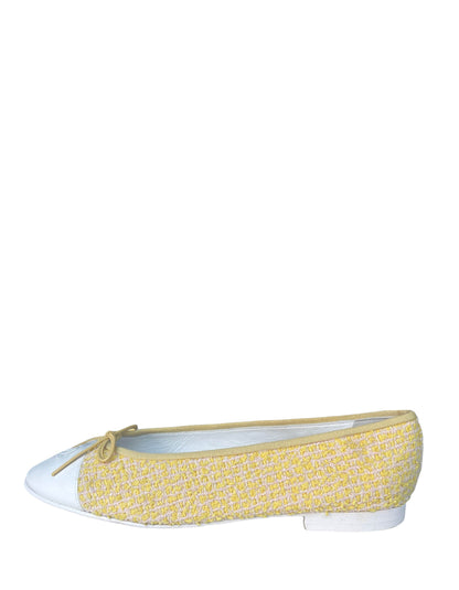 Chanel 2021 Yellow Tweed/ White Patent CC Ballerina Flats sz 39