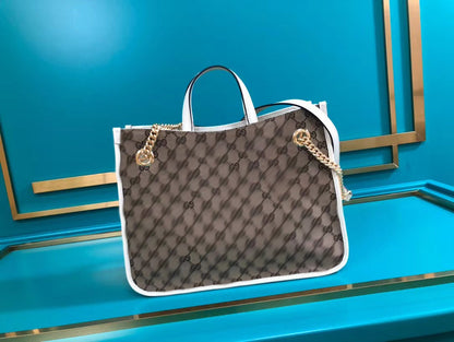 GC104  Size 13.78x10.63x4.72 inch