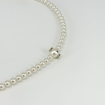 CHANEL WHITE PEARL HEADBAND