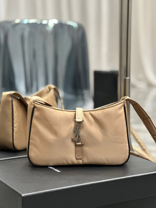 Franco Shops - Yves Saint Laurent - Bags - 162