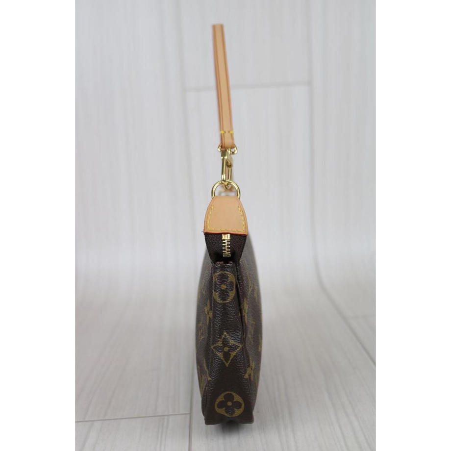 Rank SA ｜      LV Monogram Pochette Accessoires    ｜082808