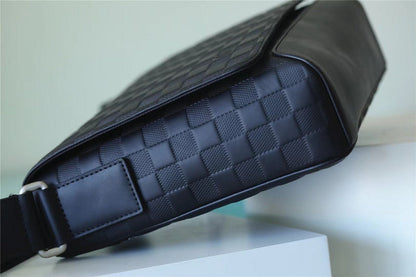 Franco Shops - Louis Vuittons  - 10323