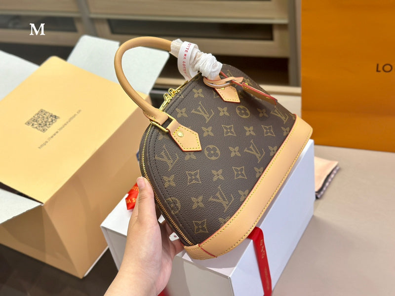 Franco Shops - Louis Vuittons  - 15013