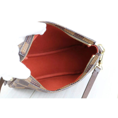 Rank A ｜      LV Damier Truth make up    ｜012710