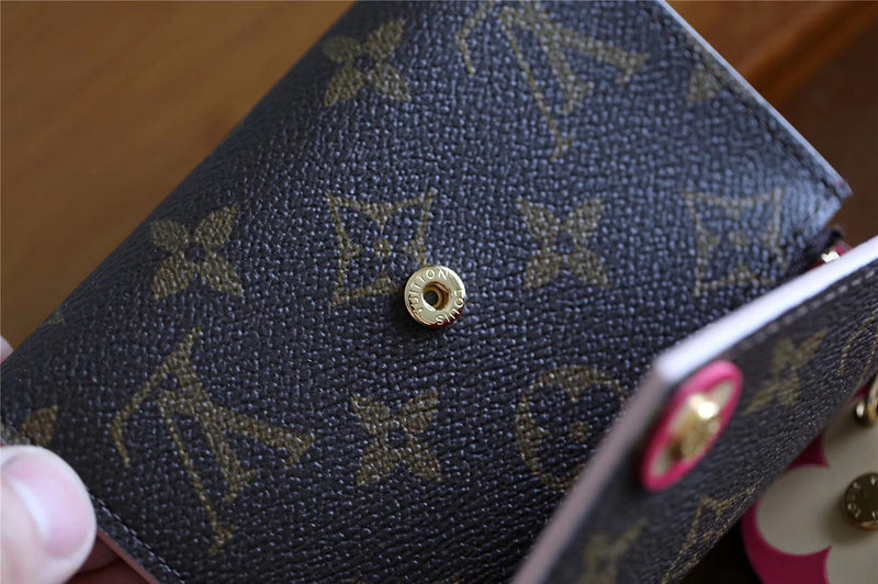 Franco Shops - Louis Vuittons  - 9406