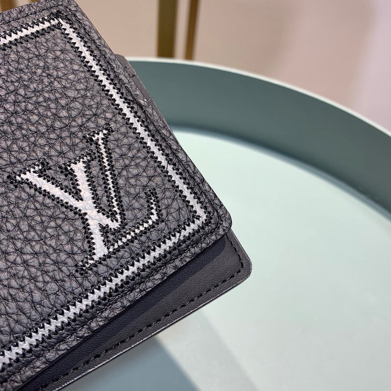 Franco Shops - Louis Vuittons  - 10958